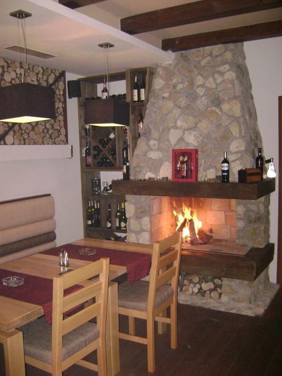 Guest House Zavicaj Pale Buitenkant foto